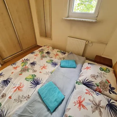 10q - Z6 205 Appartement *